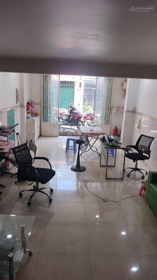 Nhà 3 tâng, 3 phòng ngủ, 60m2, ô tô thông, giá rẻ.