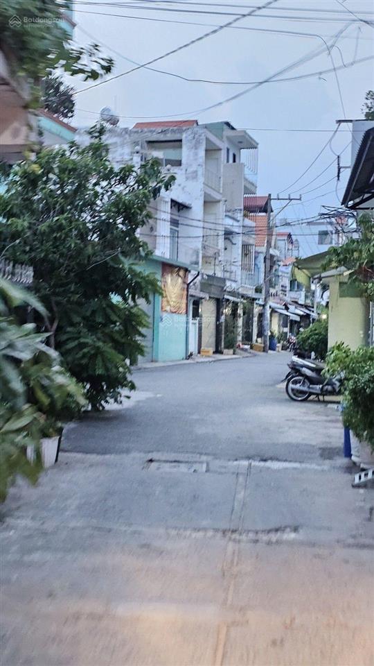 Nhà 2 tầng, 80m2, ngang 9x12m, hẻm ô tô thông, chỉ 4,8 tỷ