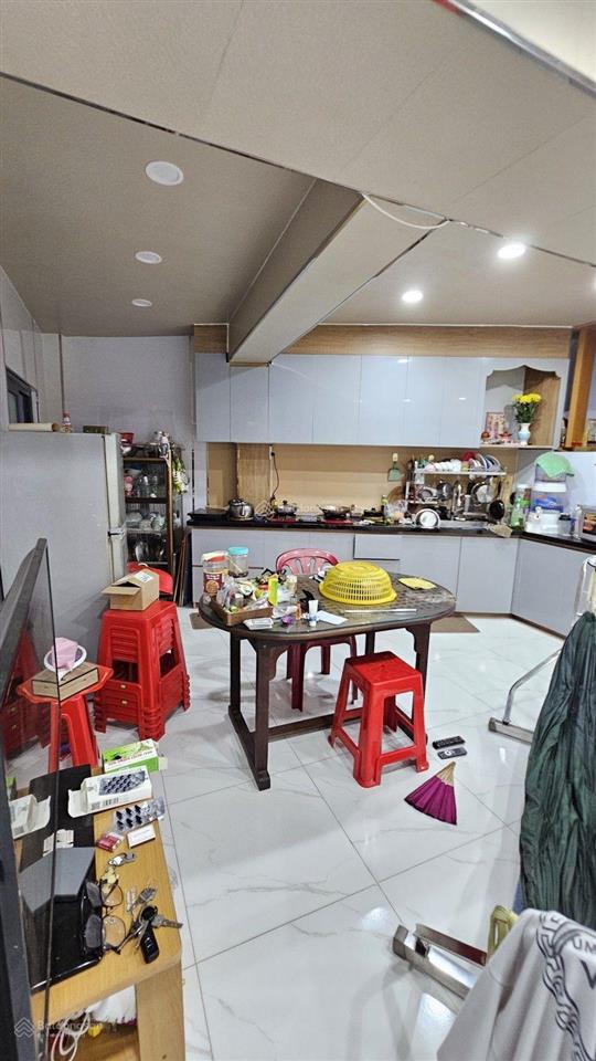 Nhà 2 tầng, 80m2, ngang 9x12m, hẻm ô tô thông, chỉ 4,8 tỷ