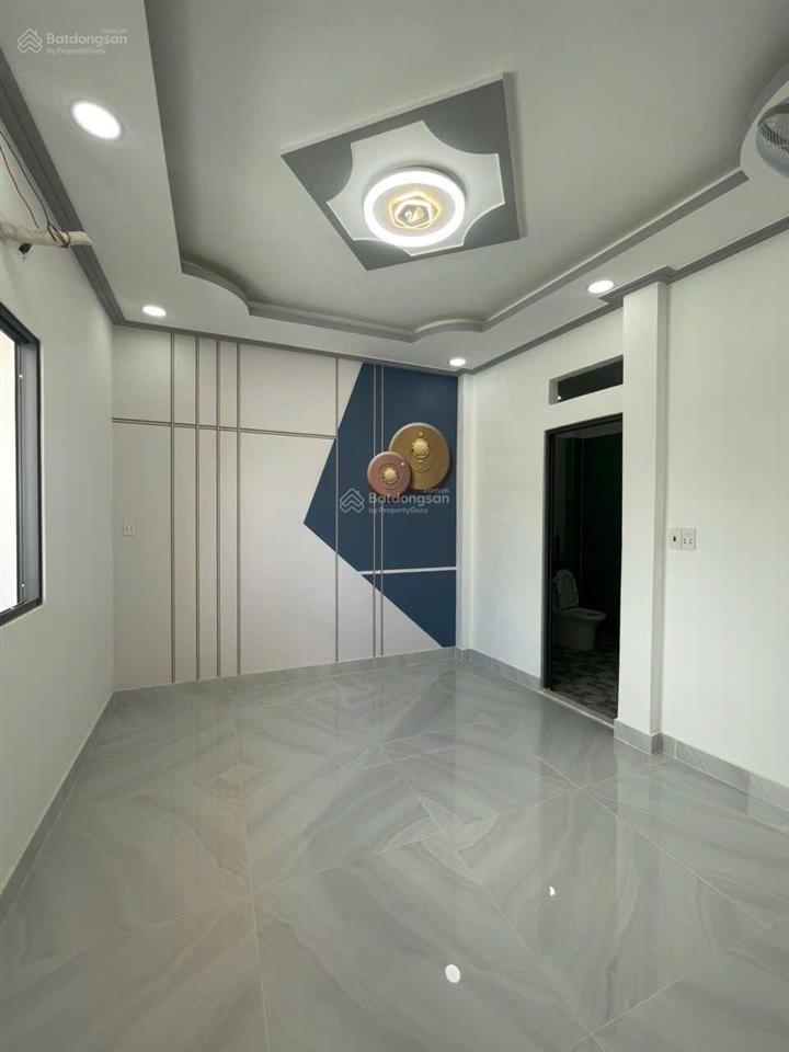 Nhà đẹp 2 tầng, hẻm ô tô thông, rộng 5m, dt 50m², p. phú lâm, bà hom
