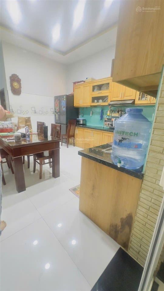 Nhà đẹp mặt tiền, 4x20m, 4 tầng, kd, khu vip tên lửa, giá rẻ