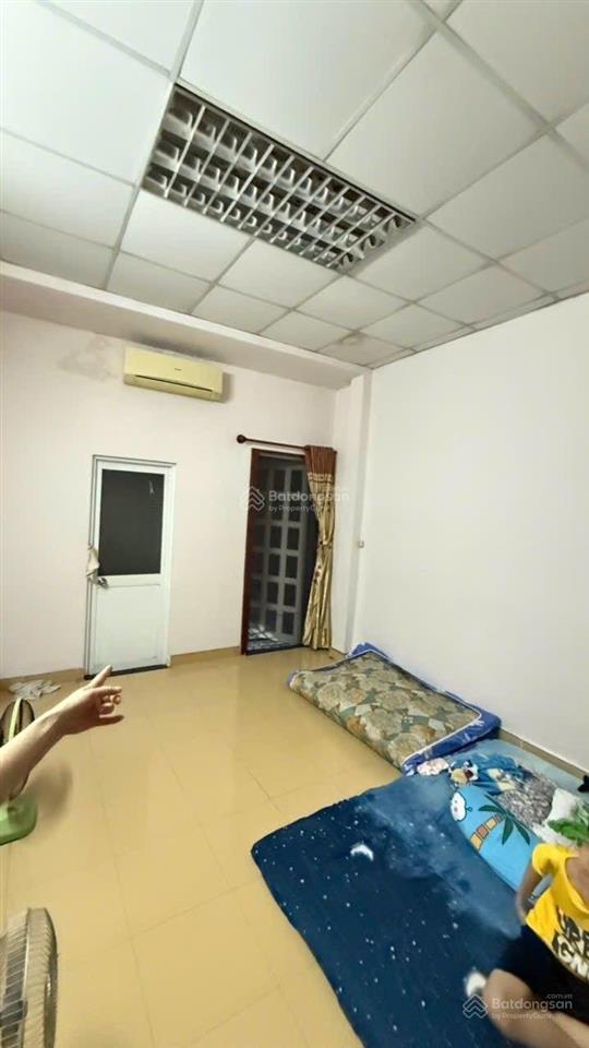 Nhà mặt tiền, 2 tầng 80m2, giá rẻ, kinh doanh