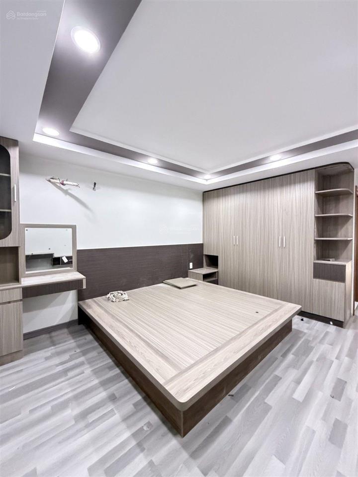 Nhà mới 5 tầng (68m2), tân phú, hẻm nhựa thông, thang máy, nội thất xịn.