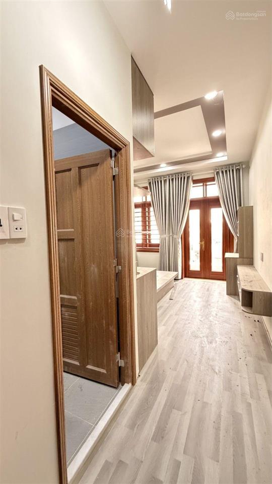 Nhà mới 5 tầng (68m2), tân phú, hẻm nhựa thông, thang máy, nội thất xịn.