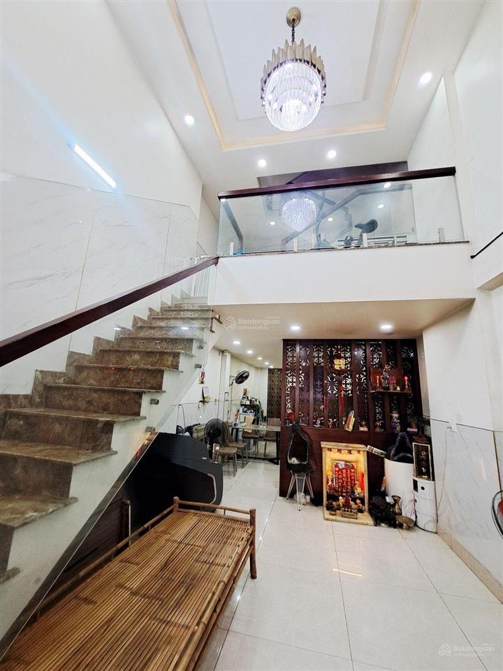 Nhà mặt tiền, 5 tầng, kinh doanh, dt 72m2, rẻ