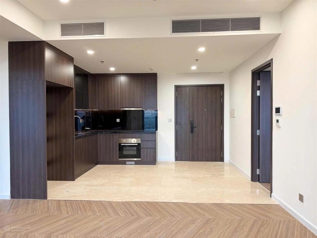 Bán căn 2pn hoa hậu trục 15a cắt lỗ 300 triệu so với giá gốc hđmb tầng trung view công viên