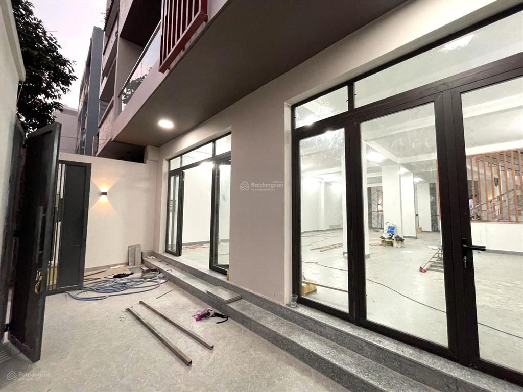 (thuê) nguyên căn nhà đôi  phường 7, quận 8 mặt tiền nội bộ