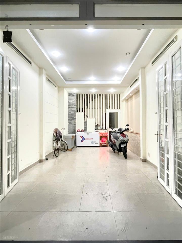 Cho thuê mặt bằng mặt tiền phạm thế hiển, phường 6  có thể thương lượng