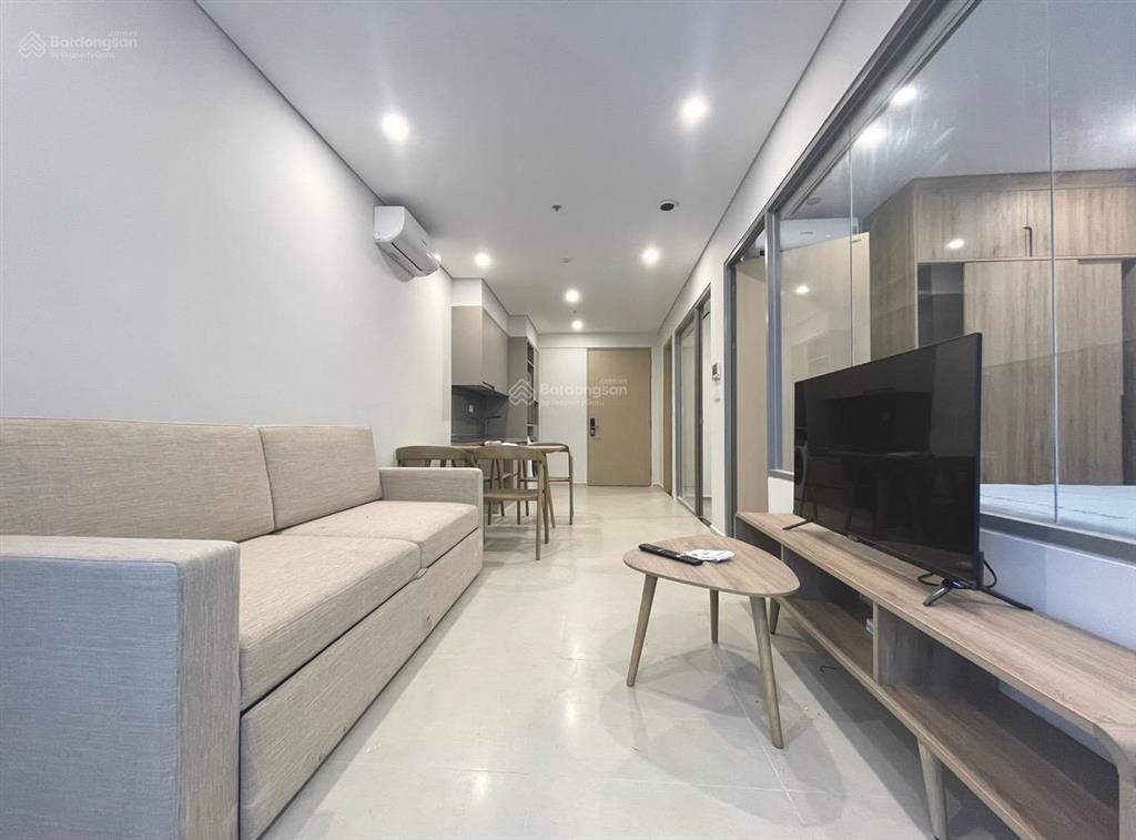 Bán nhanh giá tốt căn hộ 2 phòng ngủ the sóng vũng tàu giá 2,1 tỷ.  0929 968 ***