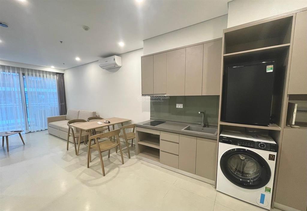Bán nhanh giá tốt căn hộ 2 phòng ngủ the sóng vũng tàu giá 2,1 tỷ.  0929 968 ***