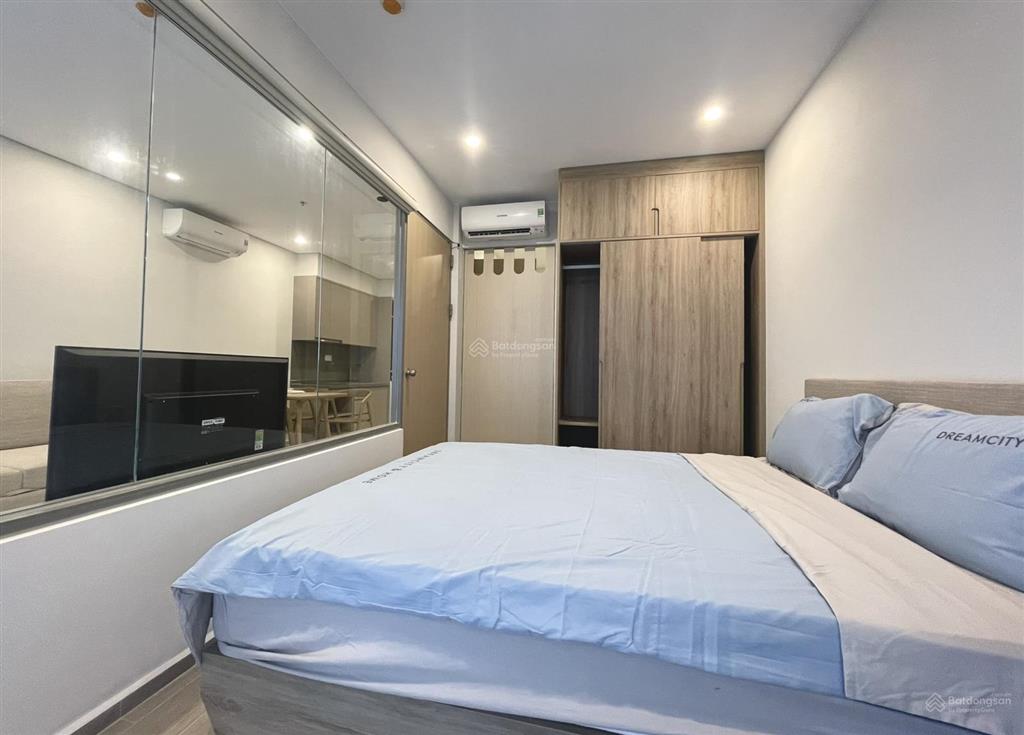 Bán nhanh giá tốt căn hộ 2 phòng ngủ the sóng vũng tàu giá 2,1 tỷ.  0929 968 ***
