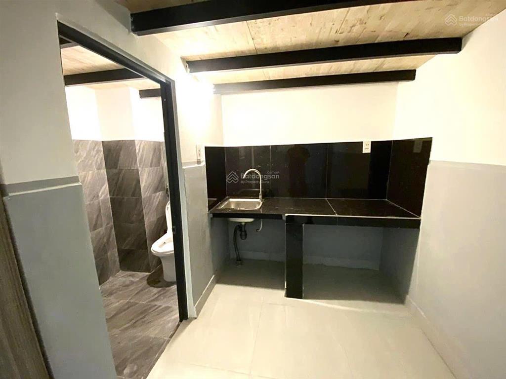 Bán căn hộ dịch vụ 65 phòng quận bình tân. diện tích 418 m², thu nhập 250 triệu / tháng. giá 37 tỷ