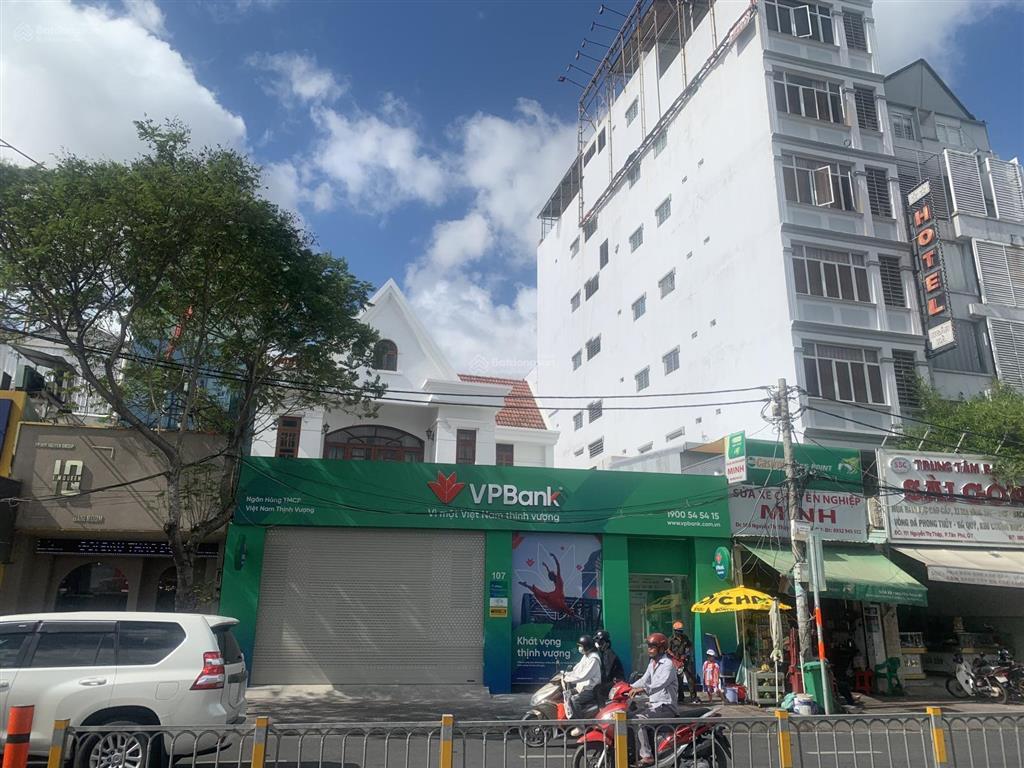 Cần bán gấp nhà mặt tiền 107 nguyễn thị thập quận 7, dt 11.8 dài 26 nở hậu 16 m, giá bán 90 tỷ