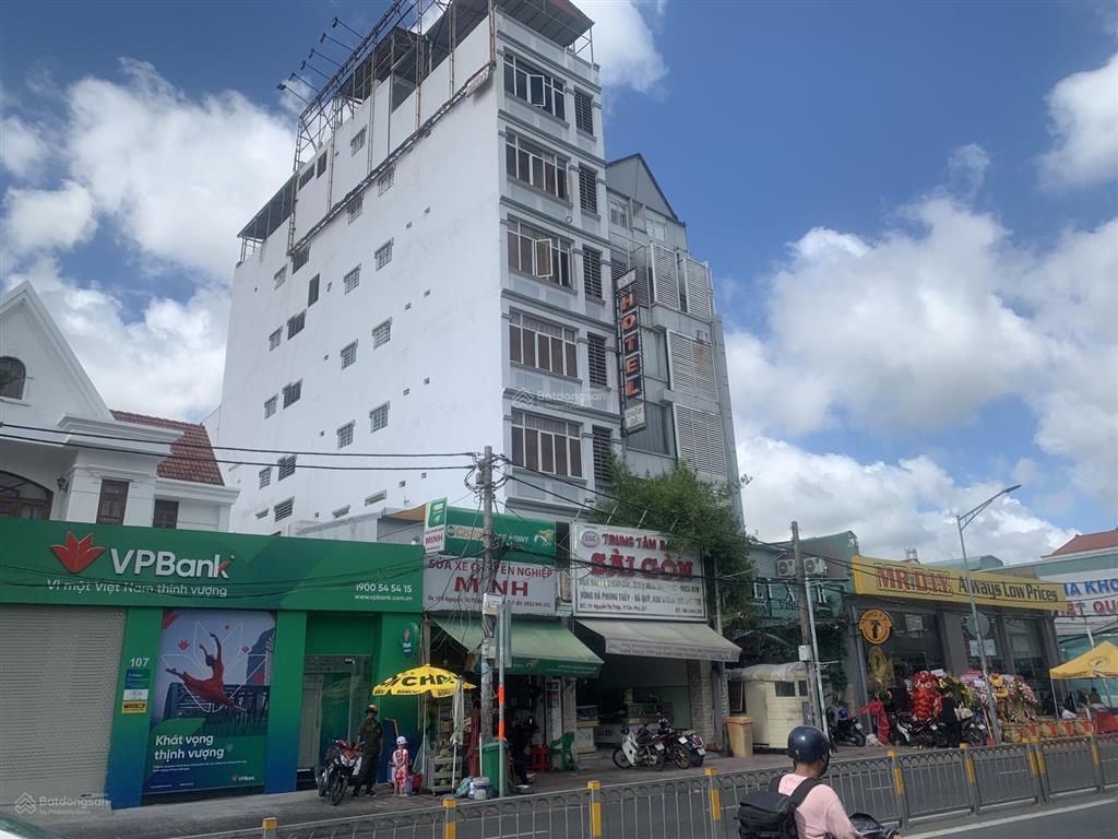 Cần bán gấp nhà mặt tiền 107 nguyễn thị thập quận 7, dt 11.8 dài 26 nở hậu 16 m, giá bán 90 tỷ