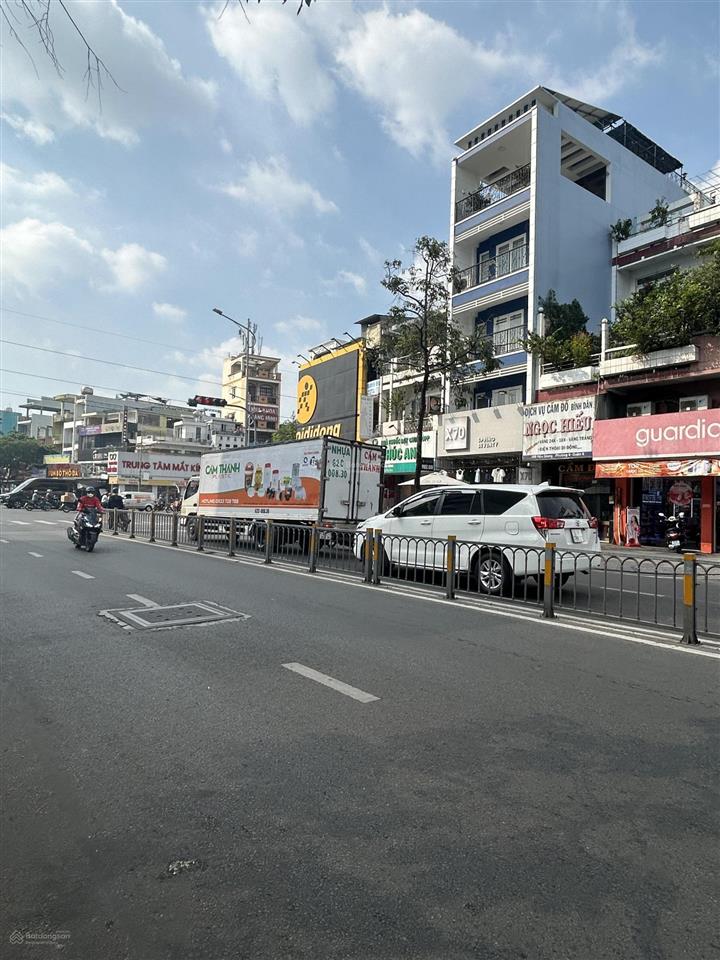 Bán nhà mặt tiền 194 hậu giang quận 6 . diện tích 8.5 dài 25