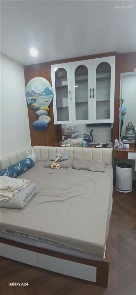 Chính chủ bán căn hộ chung cư ngoại giao đoàn, 2 ngủ, 2 vệ sinh, phòng khách rộng, 85m2 nhỉnh 9 tỷ