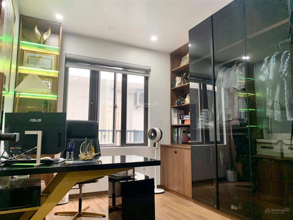 Hạ giá! bán nhà khu vip tại tuyến 2 lê hồng phong, có cầu thang máy, gia viên, hp
