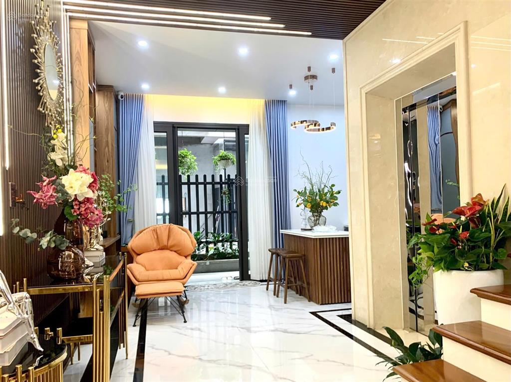 Hạ giá! bán nhà khu vip tại tuyến 2 lê hồng phong, có cầu thang máy, gia viên, hp
