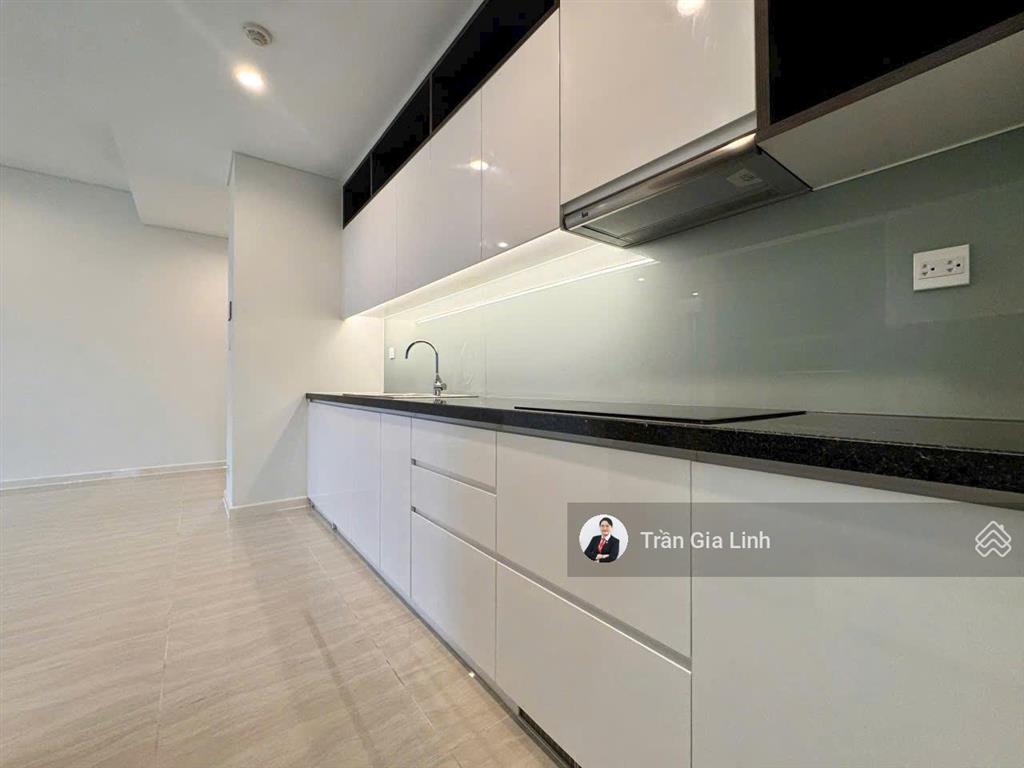 Cho thuê 3pn sadora sala ntcb  tầng cao view sông