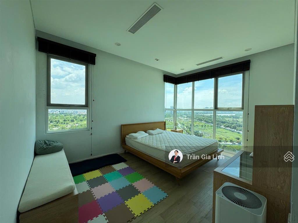 Bán căn hộ 3pn sala căn góc, sẵn sổ, view sông hướng đông nam tặng full nội thất