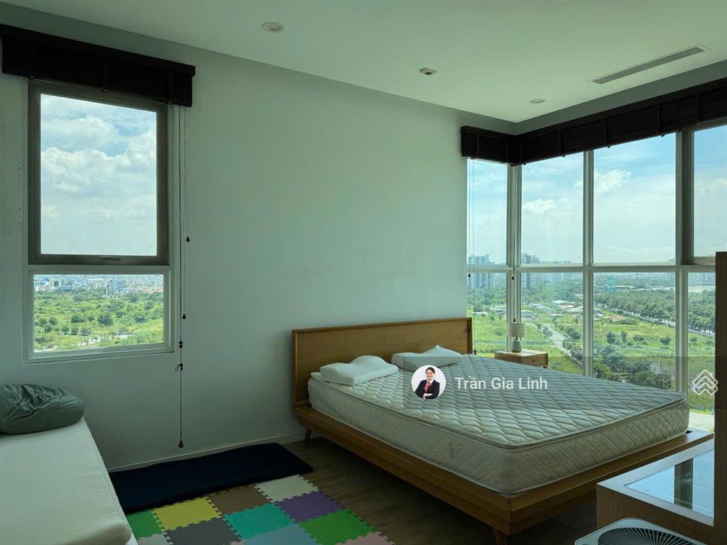 Bán căn hộ 3pn sala căn góc, sẵn sổ, view sông hướng đông nam tặng full nội thất