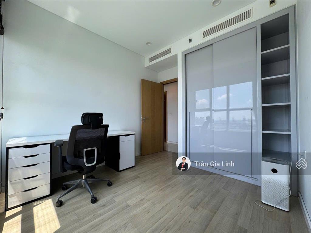Bán căn hộ 3pn sala căn góc, sẵn sổ, view sông hướng đông nam tặng full nội thất