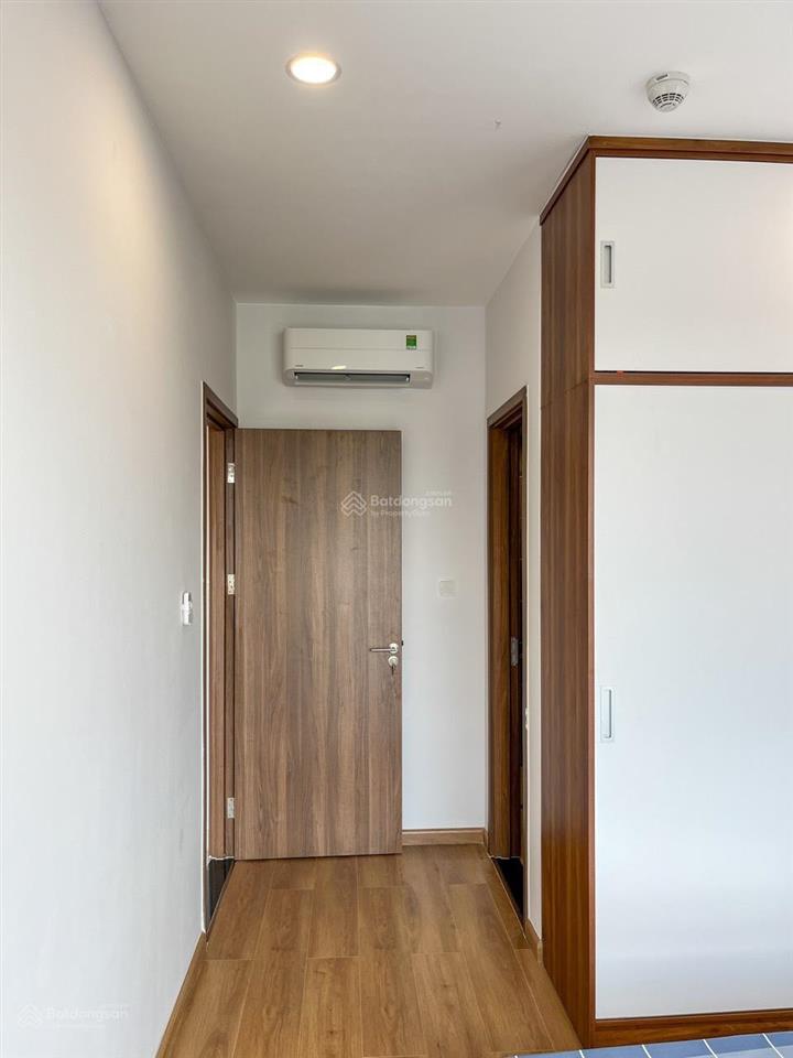 Kẹt tiền bán lỗ 500tr ch 2pn 2vs 71,95m2 full nội thất kèm đồ điện lạnh bao thuế phí sang tên