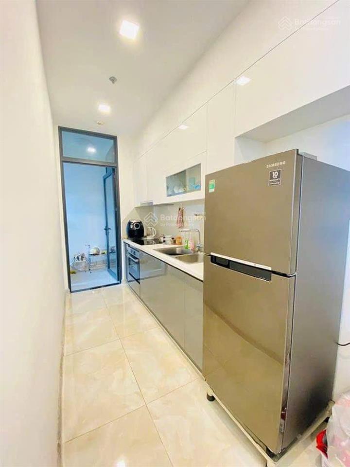 Cần bán căn 2pn view sông vinhomes golden river, full nội thất, 13.5 tỷ btp sẵn hợp đồng thuê