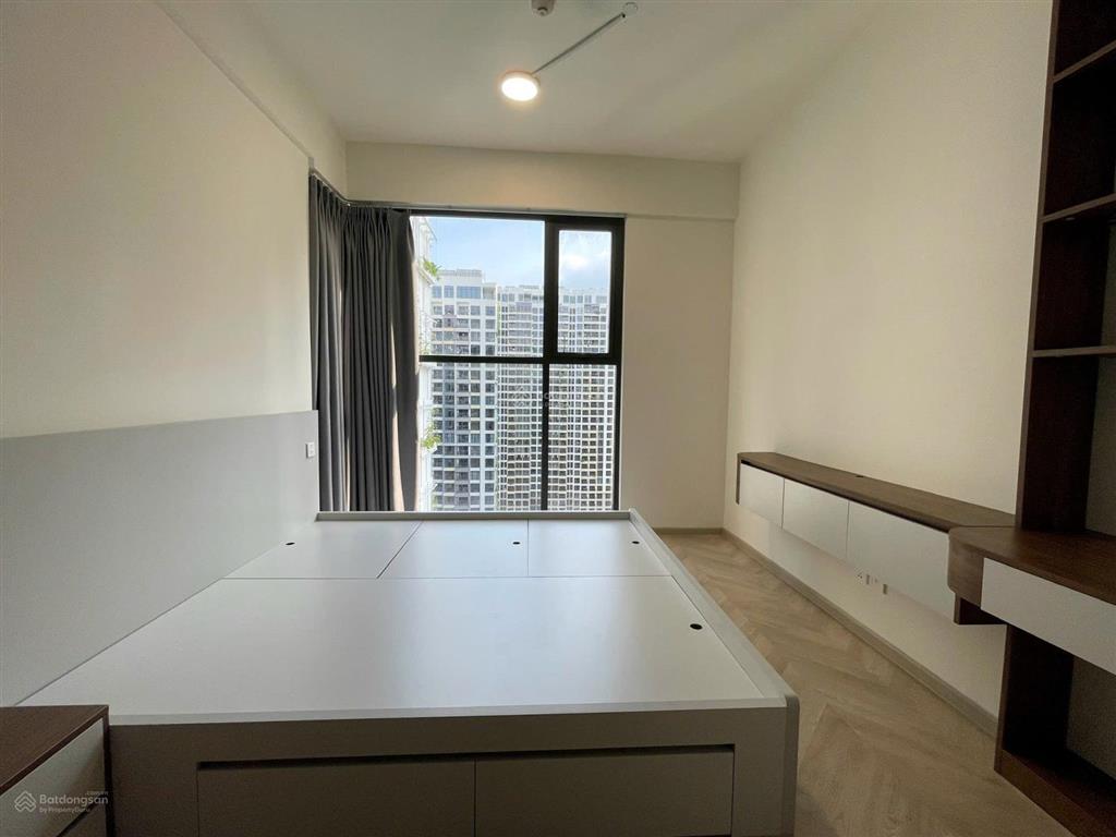 Cho thuê căn 2pn góc lumiere boulevard khu compound, đầy đủ nội thất view nội khu công viên, 13.5tr