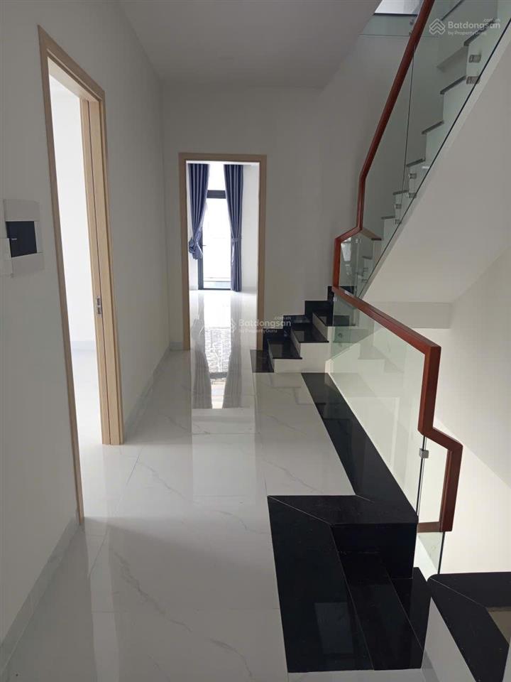 Cho thuê nhà góc unitown complex