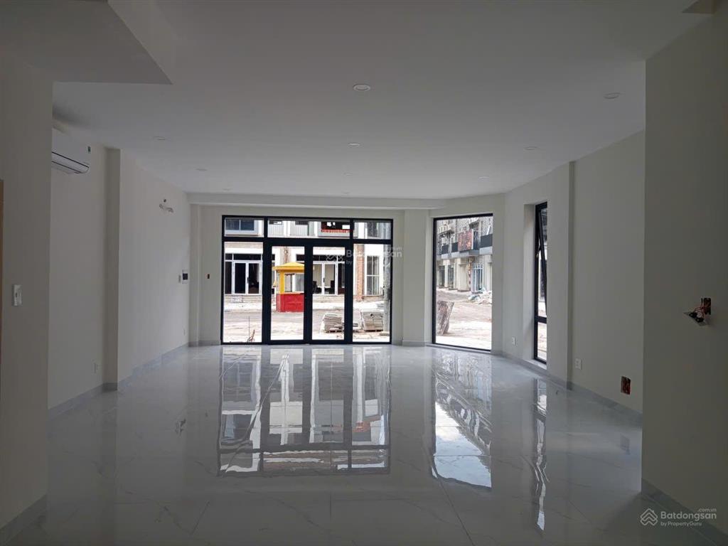 Cho thuê nhà góc unitown complex