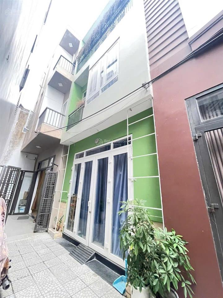 Cần bán nhà 3 tầng kiệt núi thành sát tượng đài 2/9