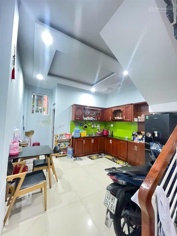 Cần bán nhà 3 tầng kiệt núi thành sát tượng đài 2/9