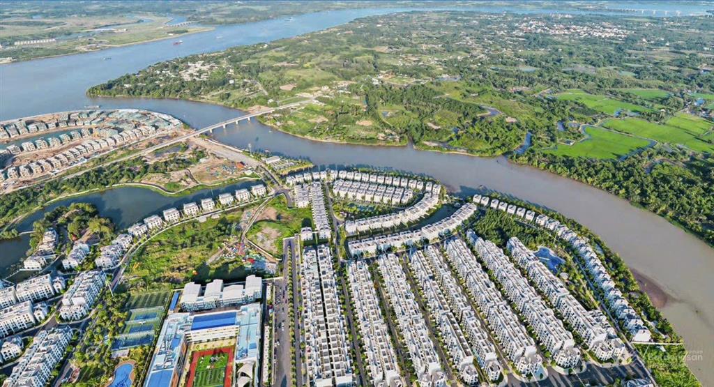 Bán gấp căn nhà phố 5 tầng có sổ hồng 144m thổ cư, giá rẻ nhất thị trường chỉ 23 tỷ  0906 454 ***