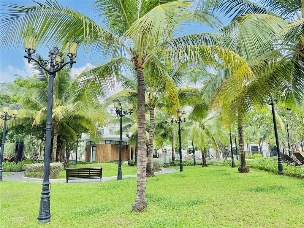 Bán gấp căn nhà phố 5 tầng có sổ hồng 144m thổ cư, giá rẻ nhất thị trường chỉ 23 tỷ  0906 454 ***