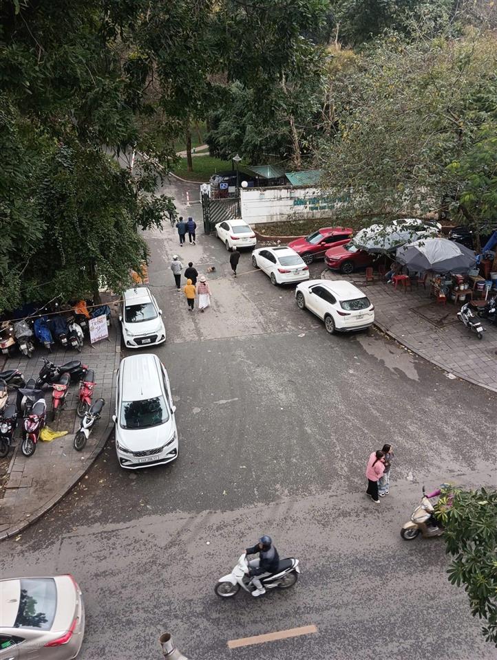Nhận nhà kd luôn tại mp nguyễn đình chiểu, vị trí trung tâm, hiện gd đang cho thuê đc giá cao