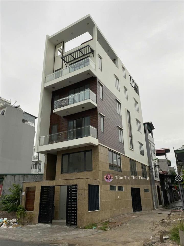 Bán đất đức giang  gần quận ủy long biên | ô tô tải | 2 mặt thoáng