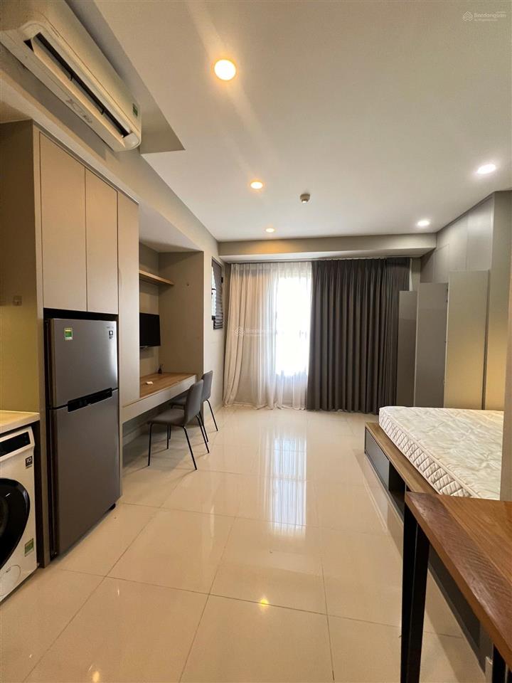Bán gấp căn studio 32m² 3,2 tỷ 1pn 56m² 5 tỷ  tầng cao  nội thất full (giá tốt  sổ hồng)