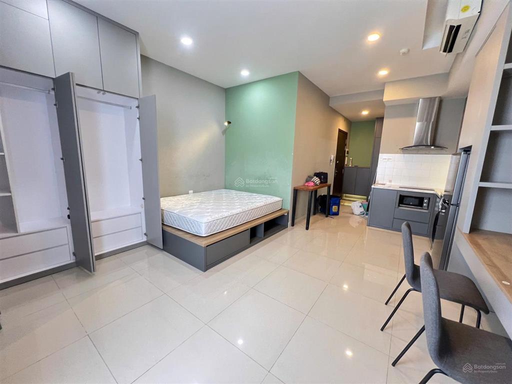 Bán gấp căn studio 32m² 3,2 tỷ 1pn 56m² 5 tỷ  tầng cao  nội thất full (giá tốt  sổ hồng)