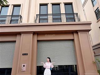 Cần bán căn 135m2  đối diện công viên  giá chỉ 11.5 tỷ hàng thô (vũ yên)