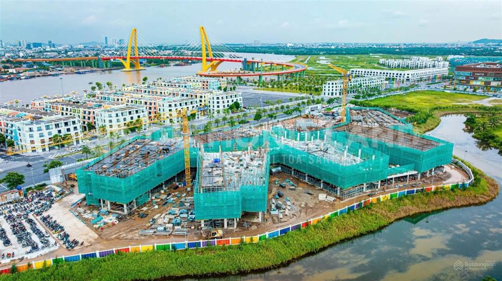 Chính chủ bán shophouse đối diện vincom megamall, vin school (đã có hợp đồng thuê 3 năm)