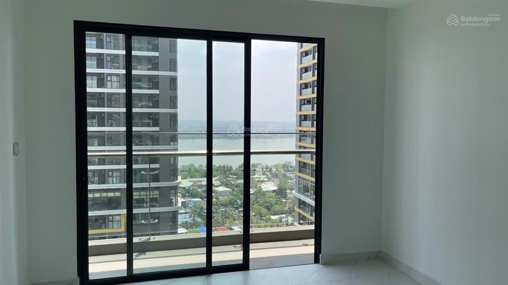 Chính chủ cần bán căn hộ 2pn 80m2 căn góc vòng cung view cực thoáng đẹp, giá 5.1 tỷ bao thuế phí