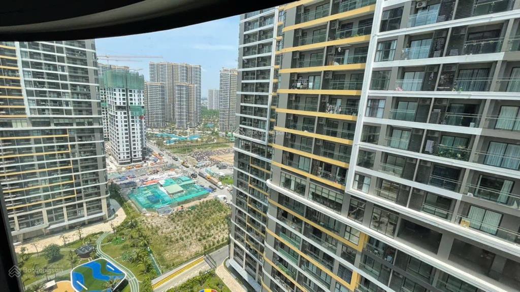 Chính chủ cần bán căn hộ 2pn 80m2 căn góc vòng cung view cực thoáng đẹp, giá 5.1 tỷ bao thuế phí