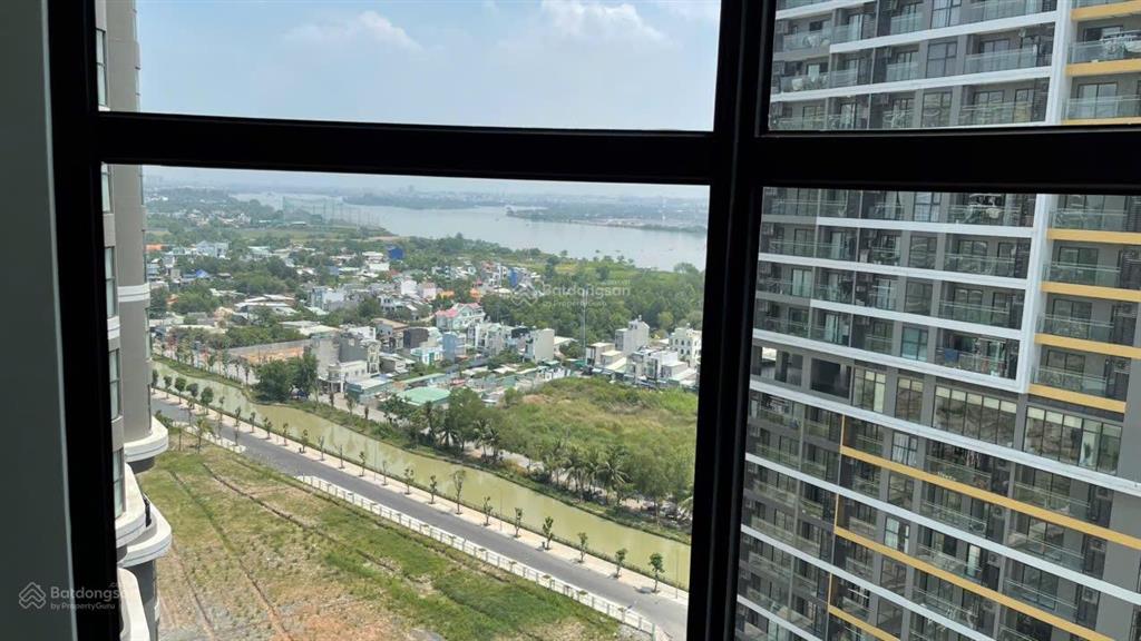 Chính chủ cần bán căn hộ 2pn 80m2 căn góc vòng cung view cực thoáng đẹp, giá 5.1 tỷ bao thuế phí