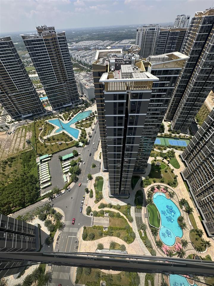 Bán căn 3pn 81.5 m2 view quảng trường và hồ bơi giá chỉ 4.09 tỷ ký cdt thanh toán tiến độ