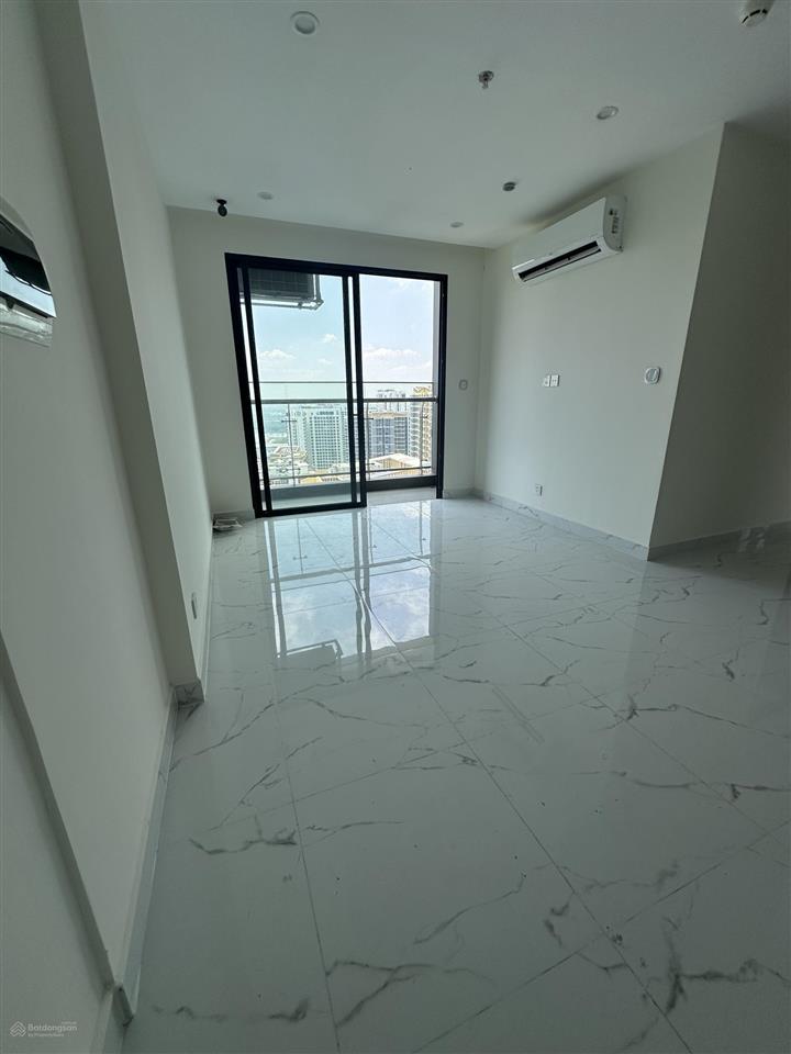 Bán căn 3pn 81.5 m2 view quảng trường và hồ bơi giá chỉ 4.09 tỷ ký cdt thanh toán tiến độ