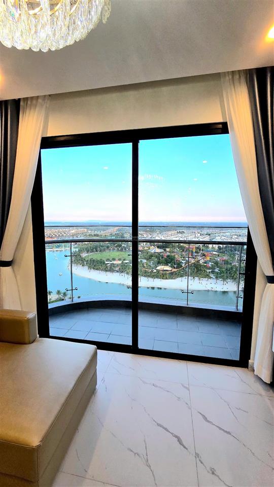 Bán căn góc beverly kính vòng cung 2pn+2wc 80m2 nhà mới hoàn toàn giá chỉ 5 tỷ (đã full vat+ kpbt)