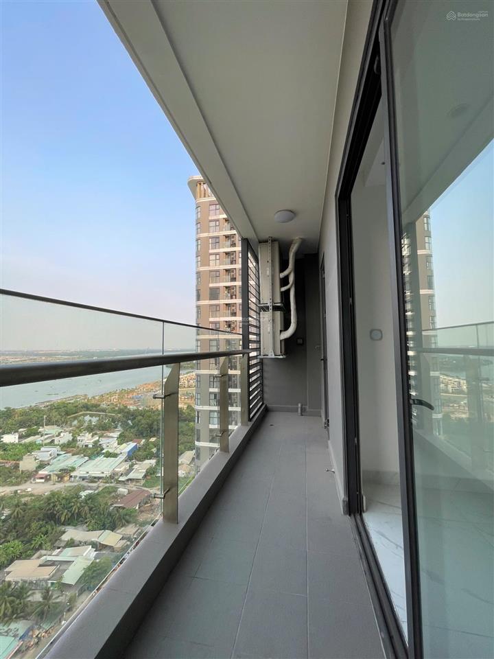 Bán căn góc beverly kính vòng cung 2pn+2wc 80m2 nhà mới hoàn toàn giá chỉ 5 tỷ (đã full vat+ kpbt)