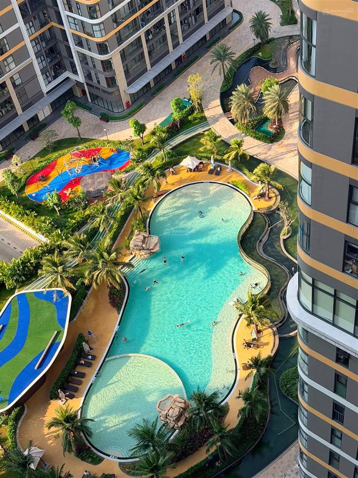 Bán căn góc beverly kính vòng cung 2pn+2wc 80m2 nhà mới hoàn toàn giá chỉ 5 tỷ (đã full vat+ kpbt)
