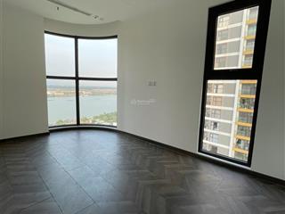 Bán căn góc beverly kính vòng cung 2pn+2wc 80m2 nhà mới hoàn toàn giá chỉ 5 tỷ (đã full vat+ kpbt)